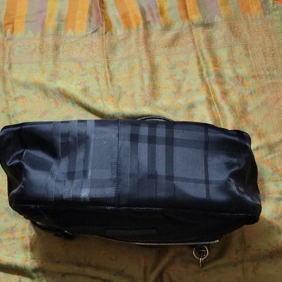 Burberry brown  Bartow  handbag & shoes. - Picture 6 of 12